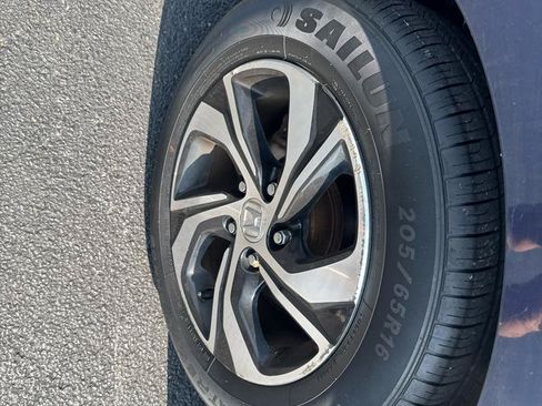 Used 2016 Honda Accord LX image 23