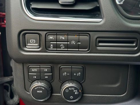 Used 2024 Chevrolet Tahoe Premier image 26