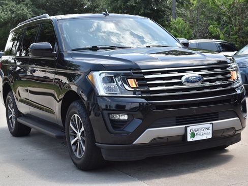 Used 2021 Ford Expedition XLT RWD image 4