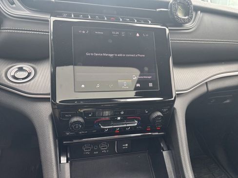 Used 2025 Jeep Grand Cherokee L Altitude image 15