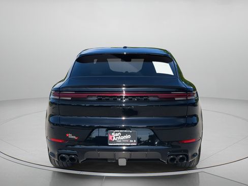 Used 2024 Porsche Cayenne S AWD/4WD image 41