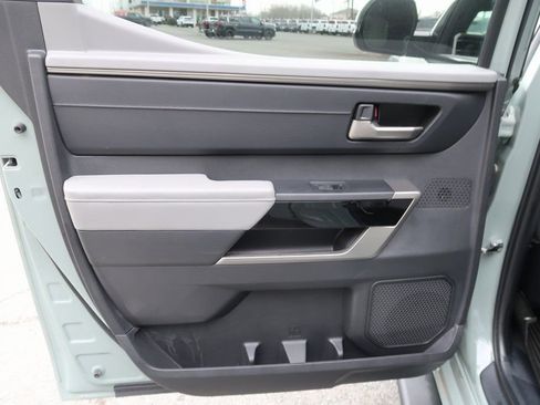 Used 2025 Toyota Tundra Limited image 31