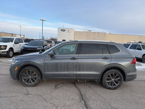 Used 2023 Volkswagen Tiguan SE image 7