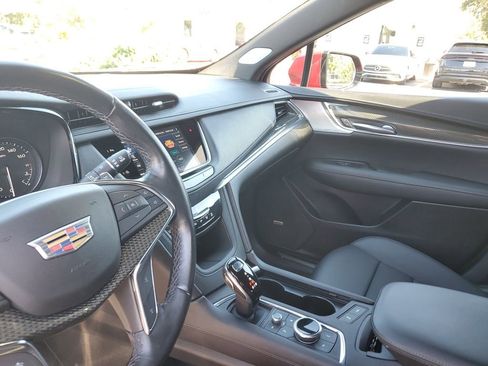 Certified 2023 Cadillac XT5 Sportv w/ Technology Package image 19