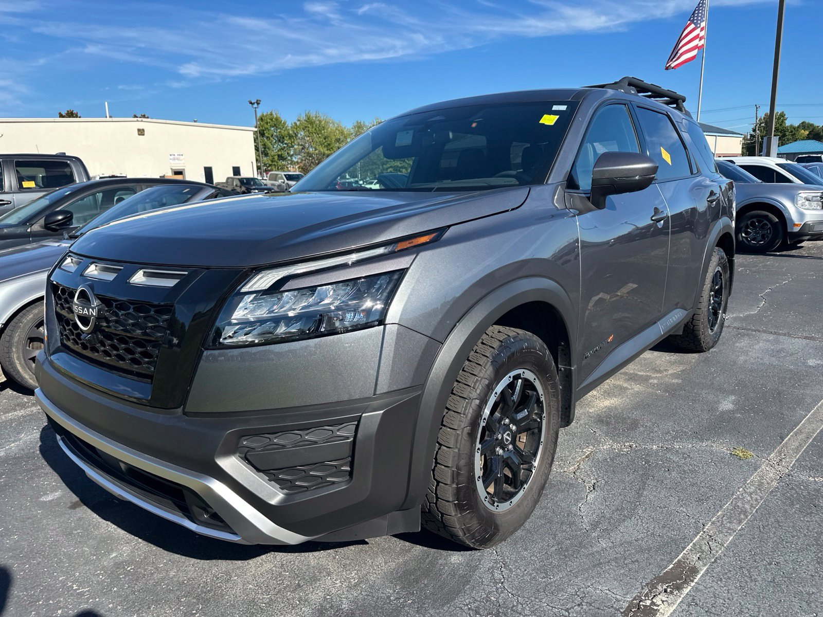 Used 2025 Nissan Pathfinder Rock Creek AWD/4WD image 1