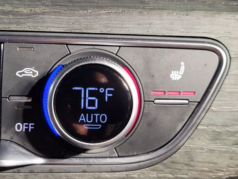 Used 2017 Audi A4 2.0T Premium Plus w/ Premium Plus Package image 41