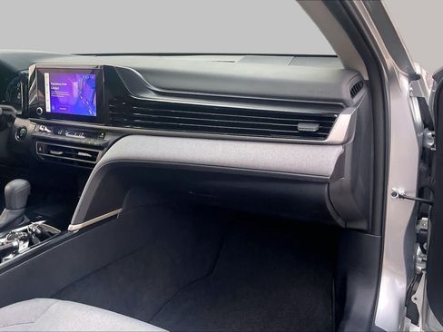 Used 2025 Toyota Camry LE w/ Convenience Package FWD image 18
