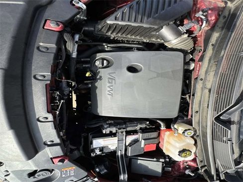 Used 2023 Chevrolet Traverse Premier image 9