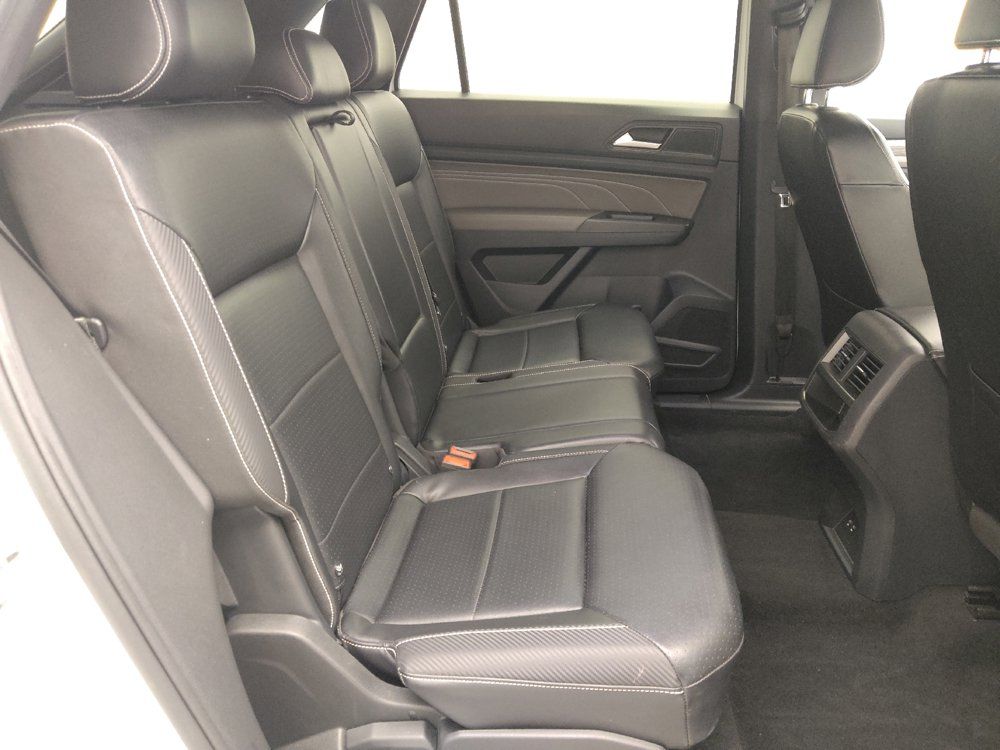 Used 2022 Volkswagen Atlas Cross Sport SE FWD image 19