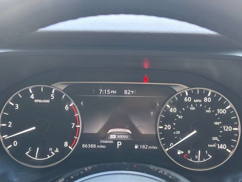 Used 2022 Nissan Rogue SV w/ SV Premium Package FWD image 8