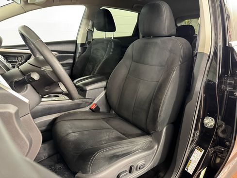 Used 2017 Nissan Murano SV image 13