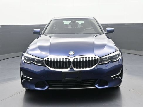 Used 2020 BMW 330i xDrive Sedan AWD/4WD image 2