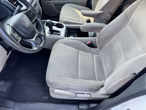 Used 2019 Honda Pilot LX image 36
