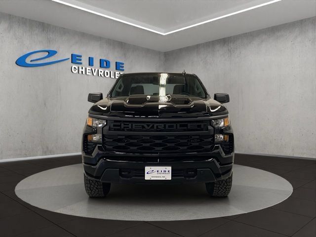 New 2026 Chevrolet Silverado 1500 Custom Trail Boss w/ Midnight Edition AWD/4WD image 2