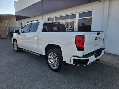 Certified 2022 GMC Sierra 1500 Denali image 5