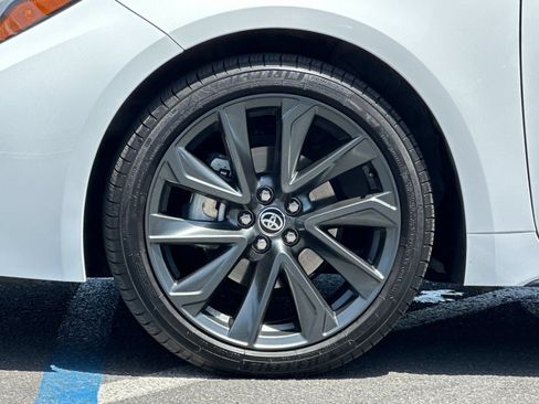 Used 2025 Toyota Corolla SE w/ SE Premium Package FWD image 23