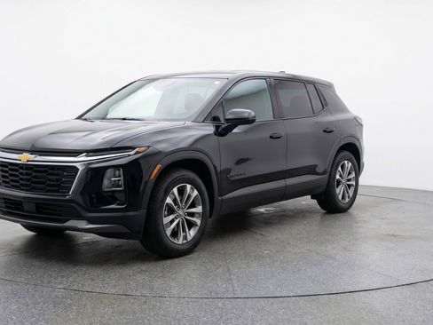 Used 2025 Chevrolet Equinox LT FWD image 3