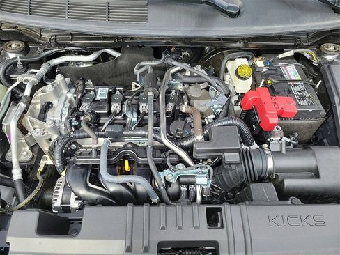 Used 2025 Nissan Kicks SV image 25