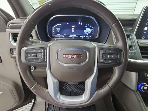Used 2022 GMC Yukon XL SLT image 24