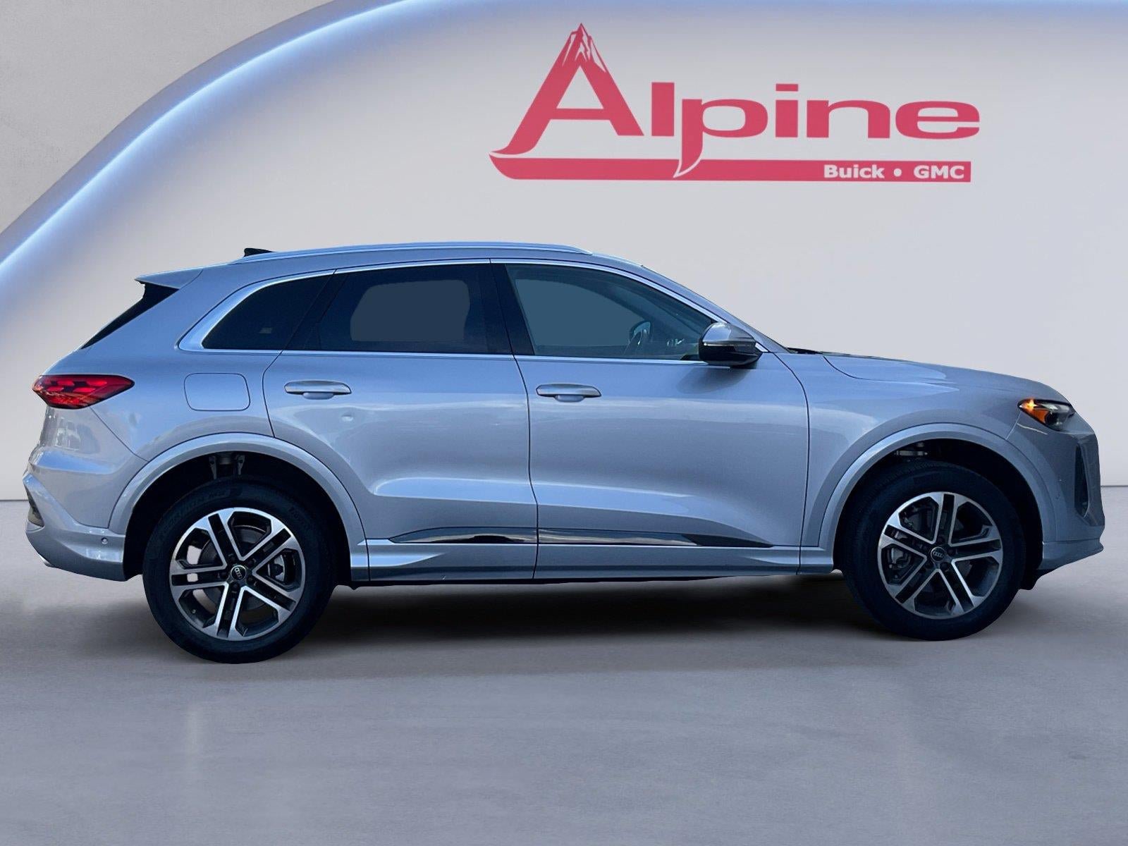 Used 2025 Audi Q5 Premium AWD/4WD image 6