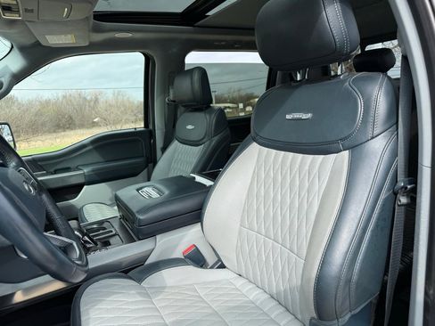 Used 2022 Ford F150 Limited image 11