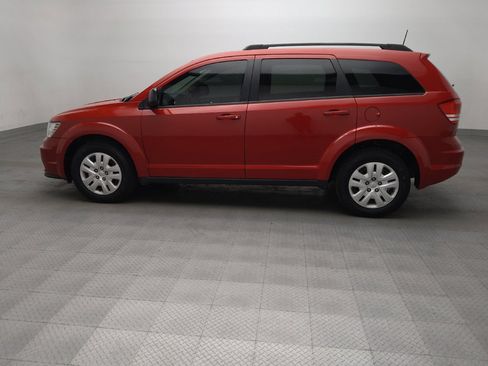 Used 2020 Dodge Journey SE w/ SE Popular Equipment Group FWD image 3