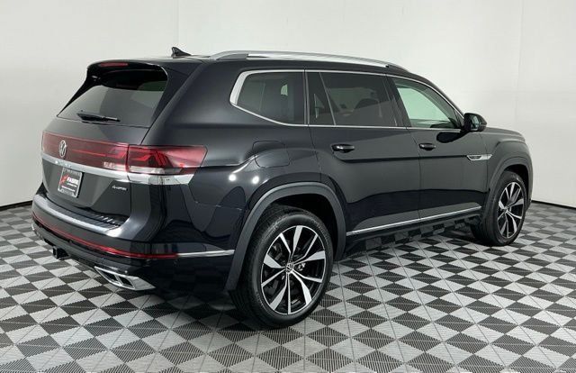 Used 2024 Volkswagen Atlas SEL Premium R-Line AWD/4WD image 7