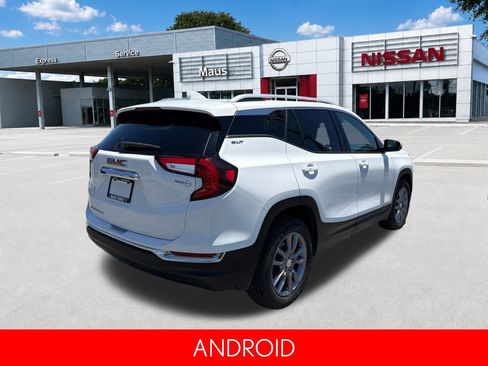 Used 2024 GMC Terrain SLT FWD image 4