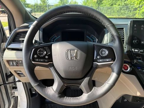Used 2024 Honda Odyssey Elite image 17