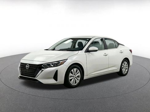 Used 2025 Nissan Sentra S FWD image 3