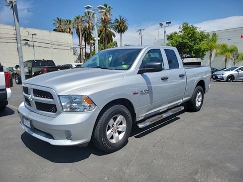 Used 2016 RAM 1500 Express RWD image 3
