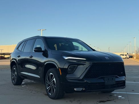 Certified 2025 Buick Enclave Sport Touring image 1