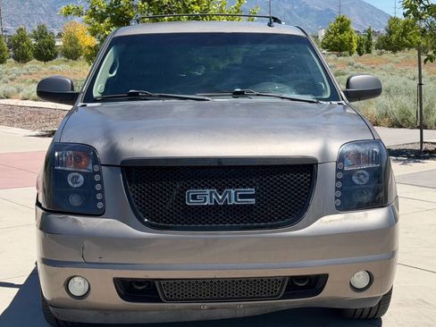 Used 2012 GMC Yukon SLT AWD/4WD image 2