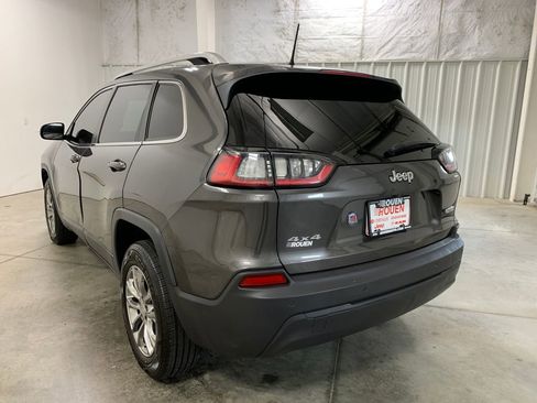 Used 2019 Jeep Cherokee Latitude Plus AWD/4WD image 4