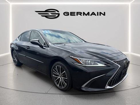 Used 2025 Lexus ES 300h w/ Premium Package FWD image 3