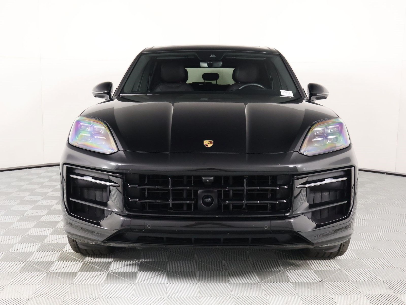Certified 2025 Porsche Cayenne GTS AWD/4WD image 10