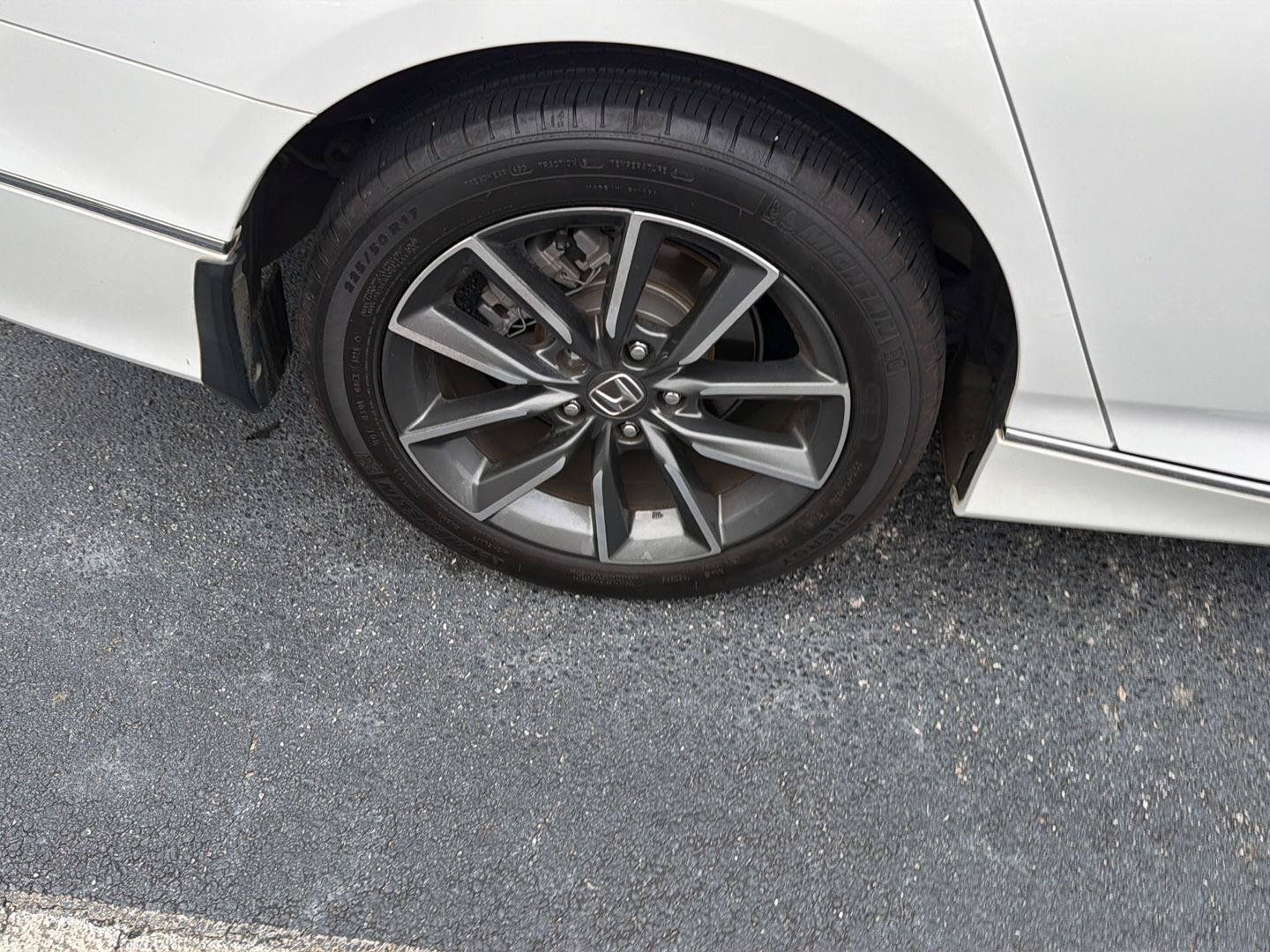 Used 2021 Honda Accord EX-L image 7