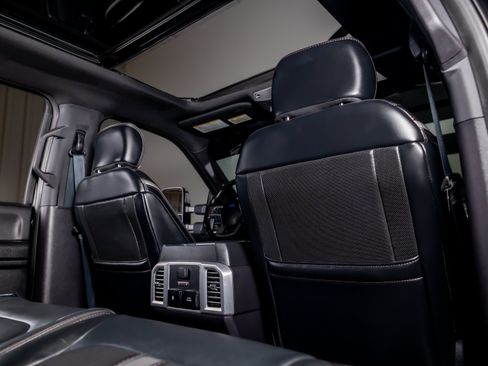 Used 2019 Ford F250 Platinum w/ Platinum Ultimate Package AWD/4WD image 30