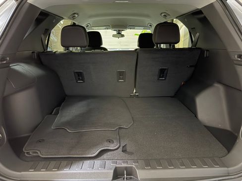 Used 2023 Chevrolet Equinox LS image 33