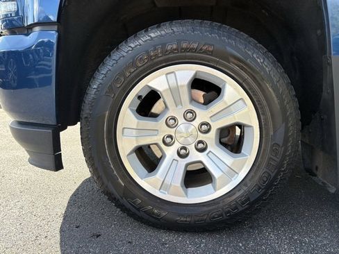 Used 2017 Chevrolet Silverado 1500 LTZ Z71 w/ LTZ Plus Package image 12