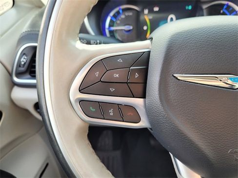 Certified 2020 Chrysler Pacifica Limited w/ Advanced Safetytec Group image 36