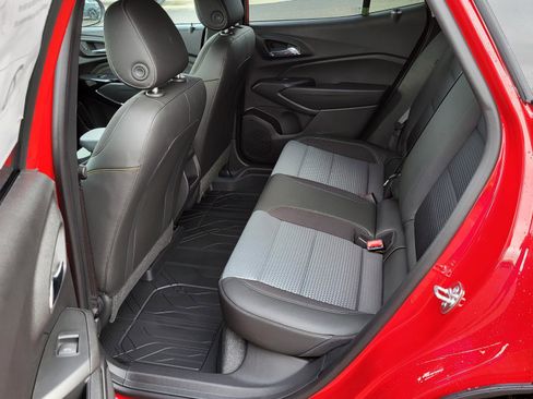 New 2026 Chevrolet Trax LT w/ LT Convenience Package image 13