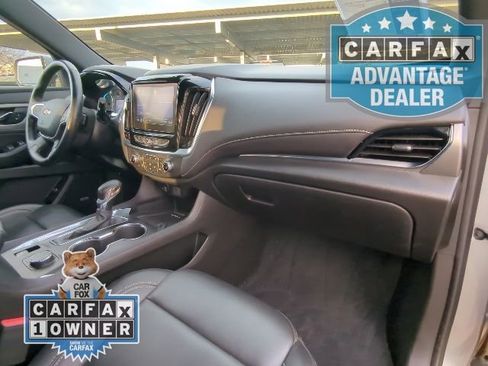 Used 2023 Chevrolet Traverse LT w/ LT Premium Package image 24