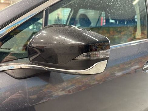 Used 2023 Subaru Outback Premium image 14