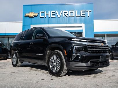 Used 2025 Chevrolet Traverse LT