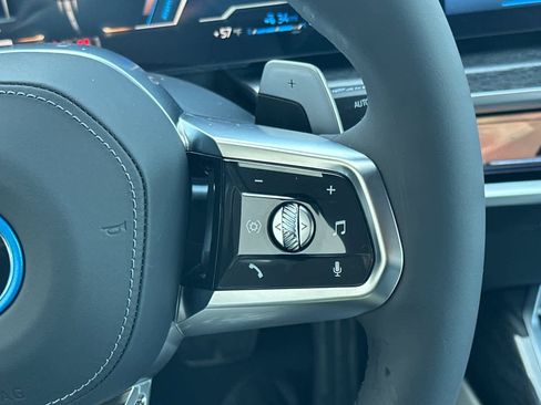 New 2025 BMW 750e xDrive w/ Executive Package image 27