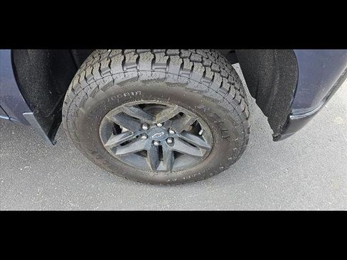 Used 2021 Chevrolet Silverado 1500 LT Trail Boss w/ Bed Protection Package image 9