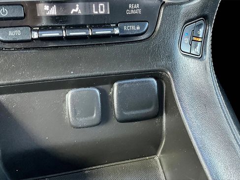 Used 2016 GMC Yukon SLT w/ Open Road Package image 32