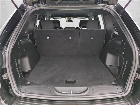 Used 2021 Jeep Grand Cherokee Laredo AWD/4WD image 6