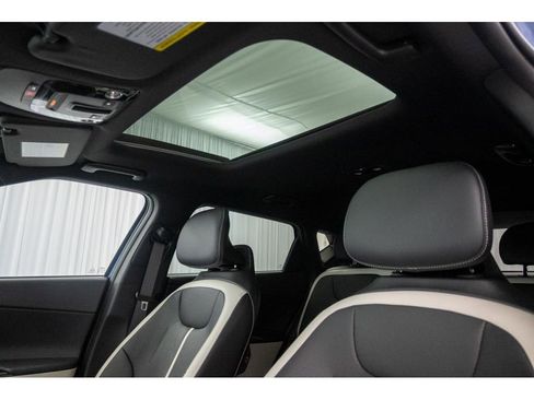 New 2025 Kia EV6 GT-Line image 17